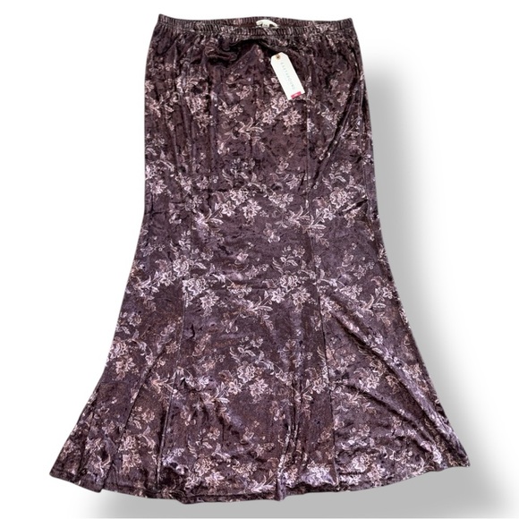 Earthbound Velvet Plum Maxi Skirt - Picture 3 of 12